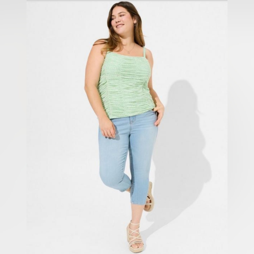 New Torrid 0X/L(12) Stretch Mesh Cropped Shirred Cami- Mint Green Floral NWT